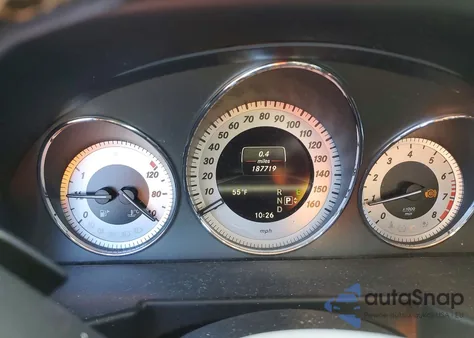 2013 Mercedes-Benz Glk 350 z USA, uszkodzony, nr VIN WDCGG5HB3DF984805